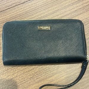 Kate Spade Large Continental Wallet Black ZipAround With Wrist Strap.